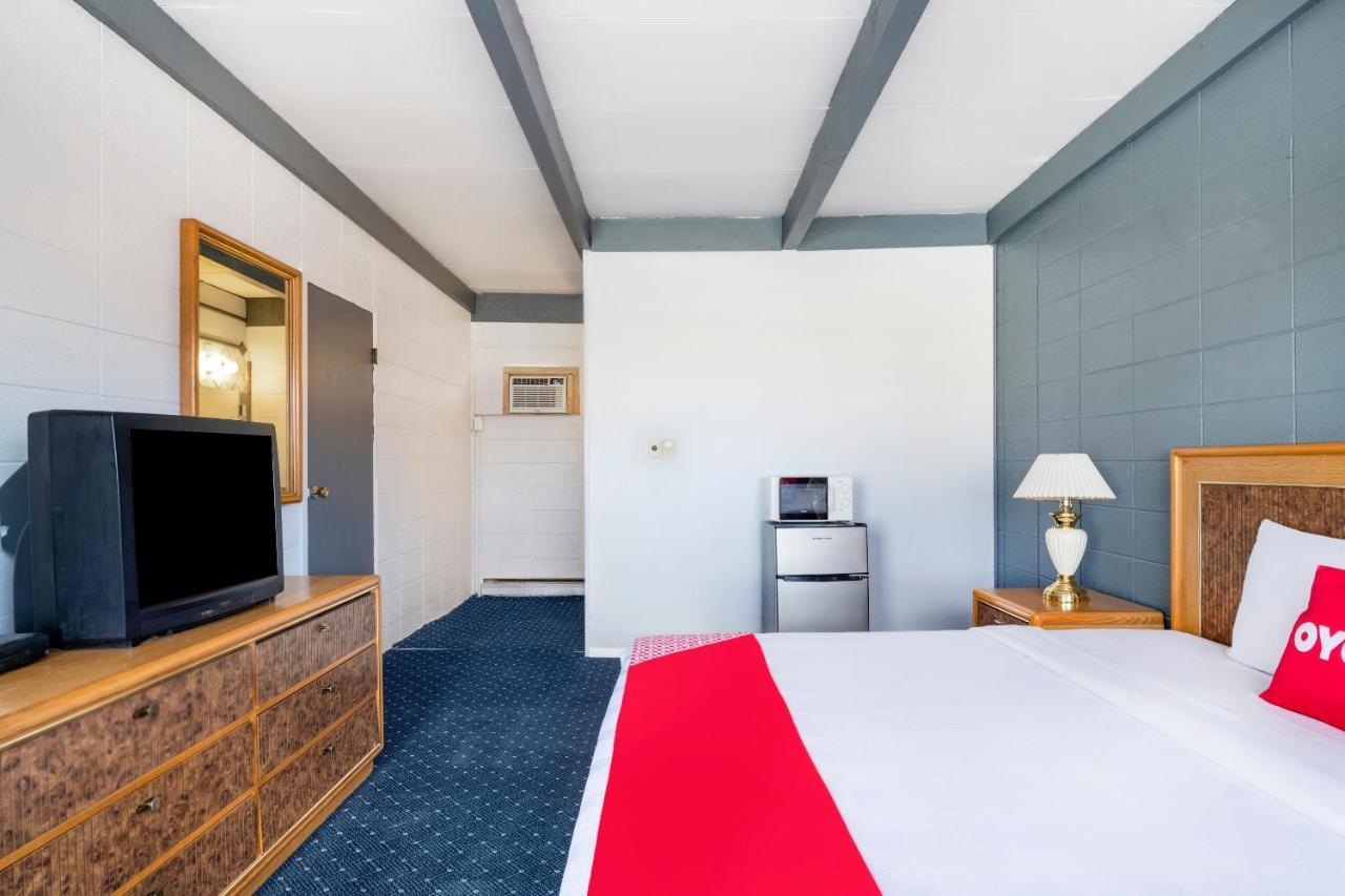 Oyo Hotel Hanksville, Ut Buitenkant foto