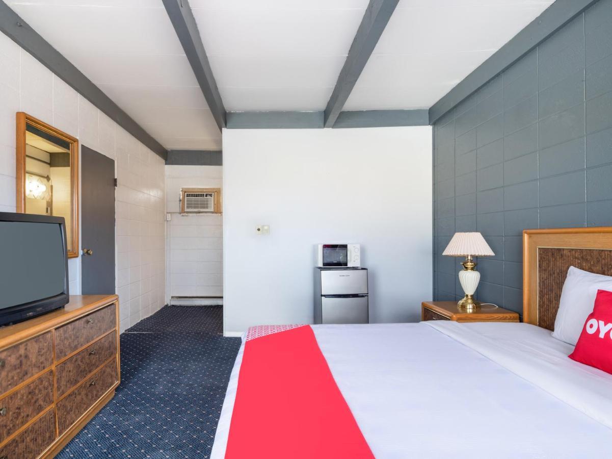 Oyo Hotel Hanksville, Ut Buitenkant foto